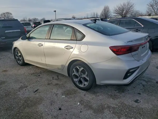 3KPF24AD9ME264263 2021 KIA FORTE - Image 2