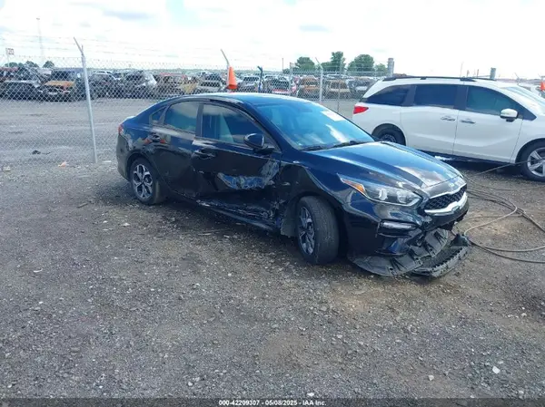3KPF24AD9ME264604 2021 KIA FORTE - Image 1