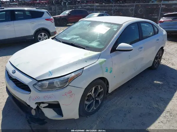 3KPF24AD9ME266479 2021 KIA FORTE - Image 2