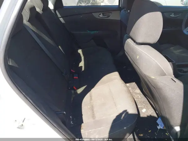 3KPF24AD9ME266479 2021 KIA FORTE - Image 8