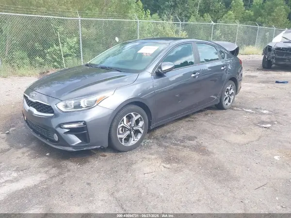 3KPF24AD9ME267034 2021 KIA FORTE - Image 2