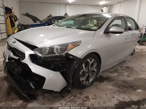 3KPF24AD9ME267230 2021 KIA FORTE - Image 2