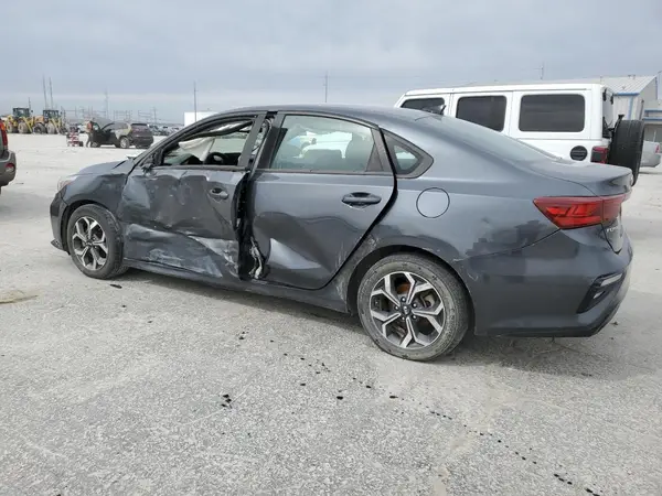 3KPF24AD9ME267468 2021 KIA FORTE - Image 2