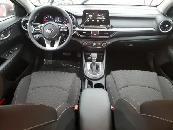 3KPF24AD9ME268913 2021 KIA FORTE - Image 8