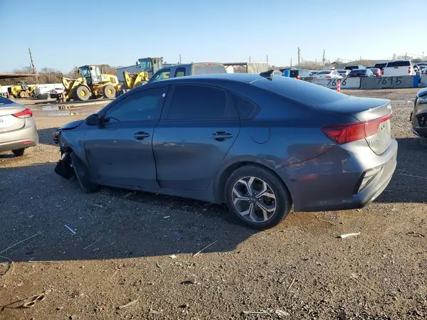 3KPF24AD9ME269687 2021 KIA FORTE - Image 2