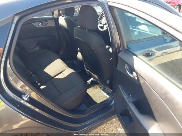 3KPF24AD9ME271598 2021 KIA FORTE - Image 8