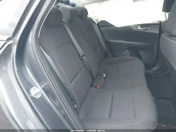 3KPF24AD9ME273593 2021 KIA FORTE - Image 8