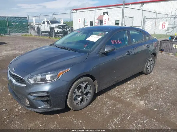 3KPF24AD9ME274324 2021 KIA FORTE - Image 2