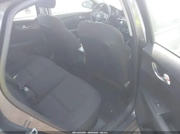 3KPF24AD9ME274324 2021 KIA FORTE - Image 8