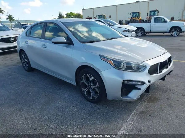 3KPF24AD9ME275442 2021 KIA FORTE - Image 1