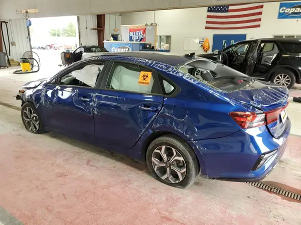 3KPF24AD9ME280561 2021 KIA FORTE - Image 2