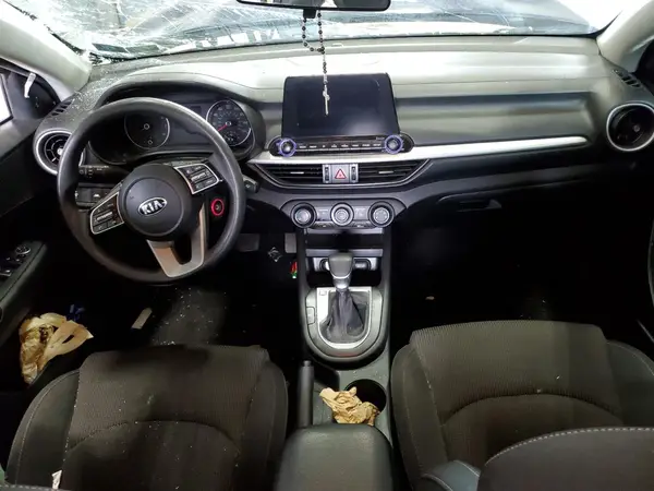 3KPF24AD9ME280561 2021 KIA FORTE - Image 8