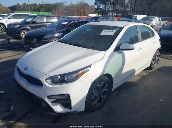 3KPF24AD9ME280995 2021 KIA FORTE - Image 2
