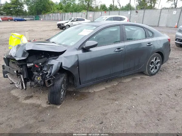 3KPF24AD9ME283735 2021 KIA FORTE - Image 2