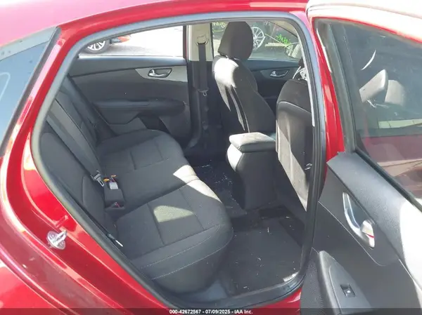 3KPF24AD9ME284285 2021 KIA FORTE - Image 8