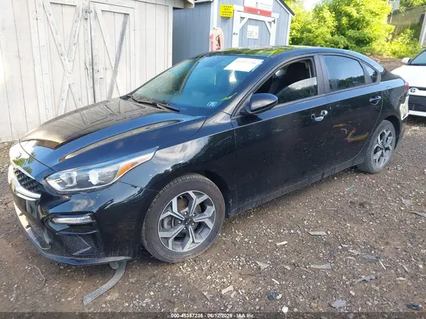 3KPF24AD9ME284948 2021 KIA FORTE - Image 2