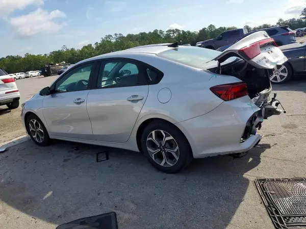 3KPF24AD9ME285680 2021 KIA FORTE - Image 2