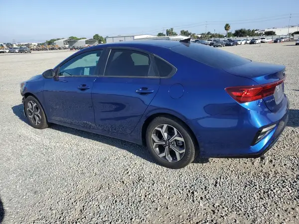 3KPF24AD9ME285727 2021 KIA FORTE - Image 2
