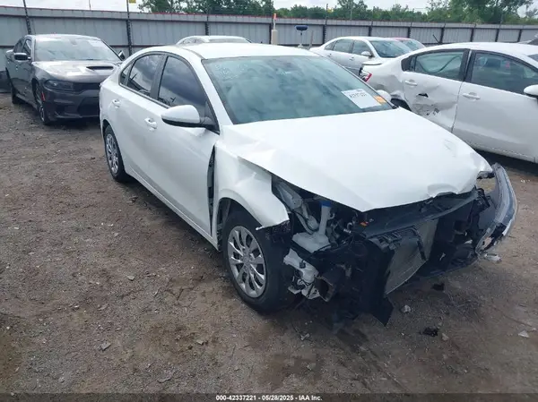 3KPF24AD9ME291379 2021 KIA FORTE - Image 1