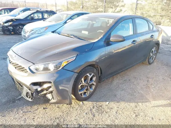 3KPF24AD9ME295206 2021 KIA FORTE - Image 2