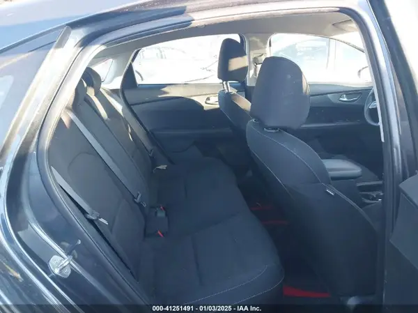 3KPF24AD9ME295206 2021 KIA FORTE - Image 8