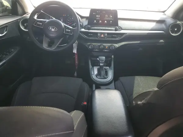 3KPF24AD9ME300288 2021 KIA FORTE - Image 8
