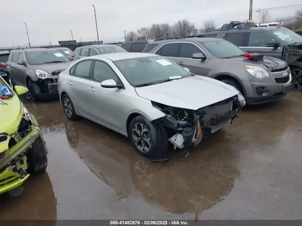 3KPF24AD9ME300758 2021 KIA FORTE - Image 1