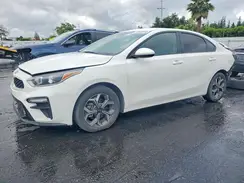 3KPF24AD9ME305121 2021 KIA FORTE