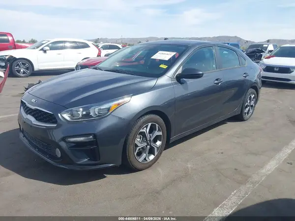 3KPF24AD9ME305183 2021 KIA FORTE - Image 2