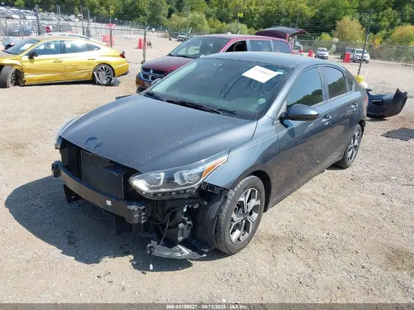 3KPF24AD9ME305202 2021 KIA FORTE - Image 2