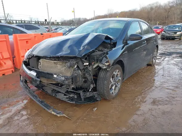 3KPF24AD9ME305412 2021 KIA FORTE - Image 2