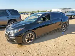 3KPF24AD9ME305684 2021 KIA FORTE
