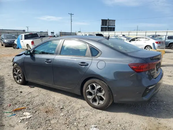 3KPF24AD9ME305927 2021 KIA FORTE - Image 2