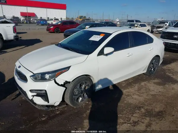 3KPF24AD9ME306804 2021 KIA FORTE - Image 2