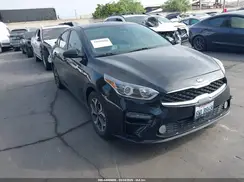 3KPF24AD9ME307015 2021 KIA FORTE
