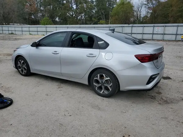 3KPF24AD9ME307743 2021 KIA FORTE - Image 2
