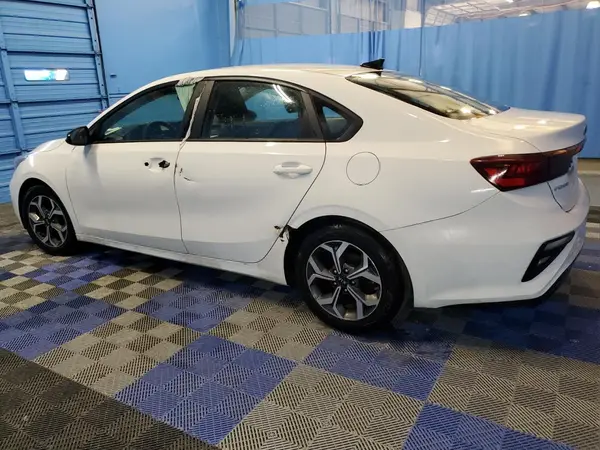 3KPF24AD9ME308360 2021 KIA FORTE - Image 2