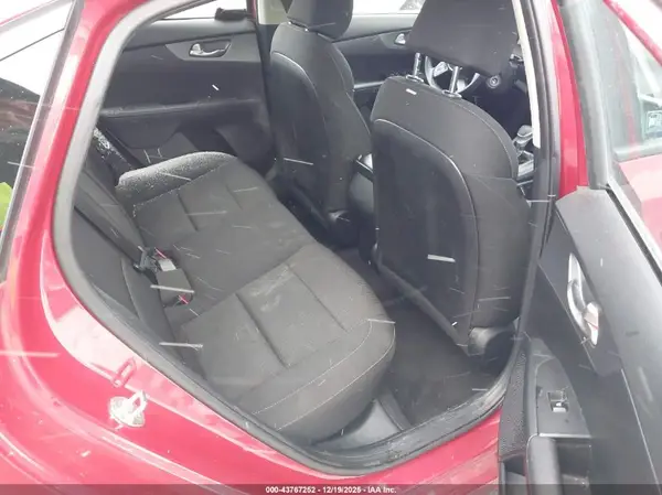 3KPF24AD9ME308598 2021 KIA FORTE - Image 8