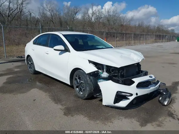 3KPF24AD9ME312375 2021 KIA FORTE - Image 1