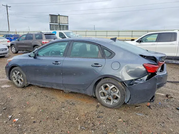 3KPF24AD9ME313476 2021 KIA FORTE - Image 2