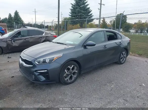 3KPF24AD9ME313610 2021 KIA FORTE - Image 2