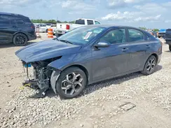 3KPF24AD9ME317365 2021 KIA FORTE