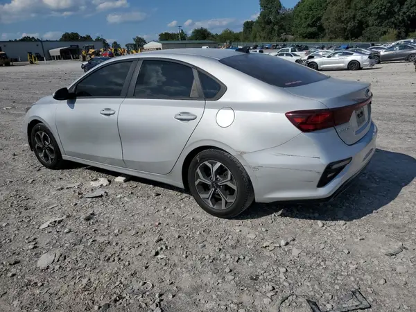 3KPF24AD9ME317513 2021 KIA FORTE - Image 2