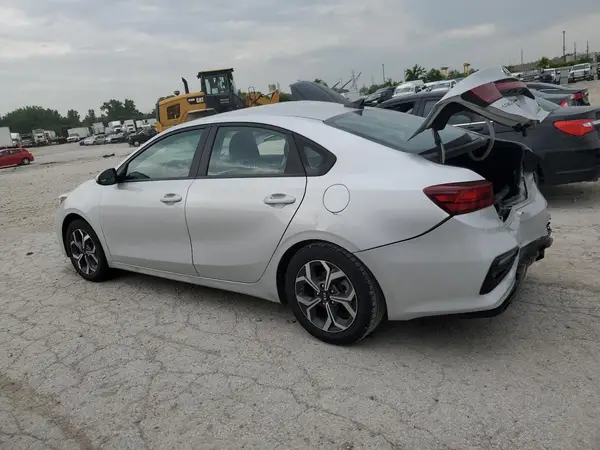 3KPF24AD9ME317916 2021 KIA FORTE - Image 2