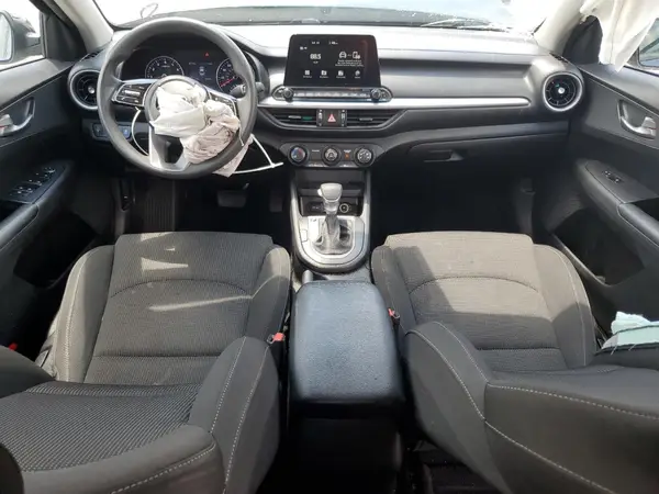 3KPF24AD9ME320119 2021 KIA FORTE - Image 8