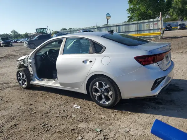 3KPF24AD9ME322694 2021 KIA FORTE - Image 2