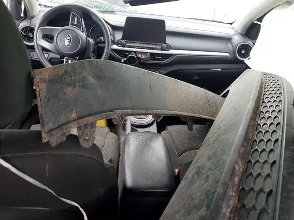3KPF24AD9ME323697 2021 KIA FORTE - Image 8
