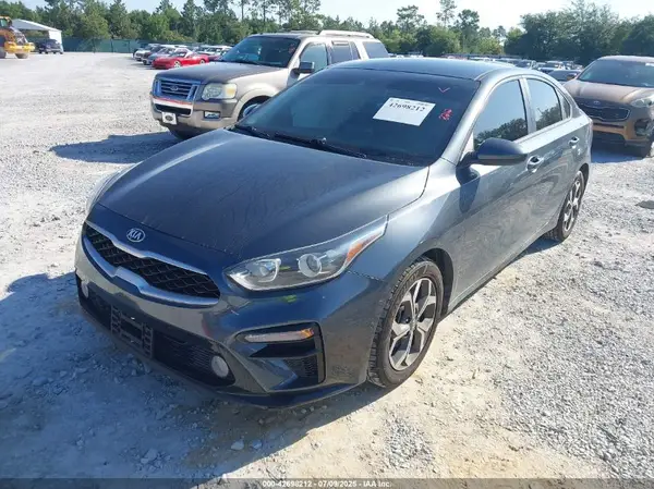 3KPF24AD9ME329306 2021 KIA FORTE - Image 2