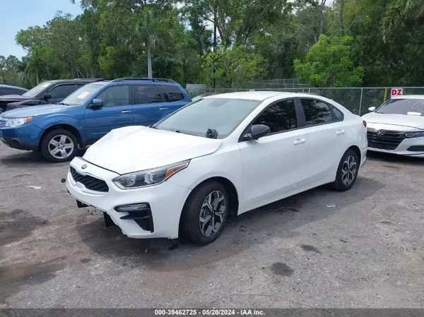 3KPF24AD9ME329712 2021 KIA FORTE - Image 2