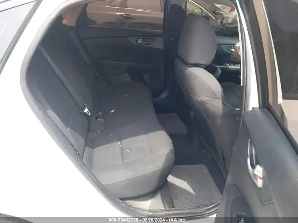 3KPF24AD9ME329712 2021 KIA FORTE - Image 8